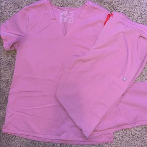 Chalk Pink Figs Scubs Set